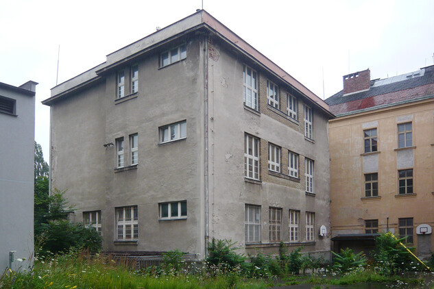 Škola Strašnice, před obnovou, 2017